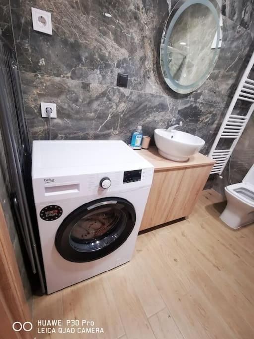 Θα Νιώθετε Σαν Στο Σπίτι Σας! Apartment Komotiní Ngoại thất bức ảnh